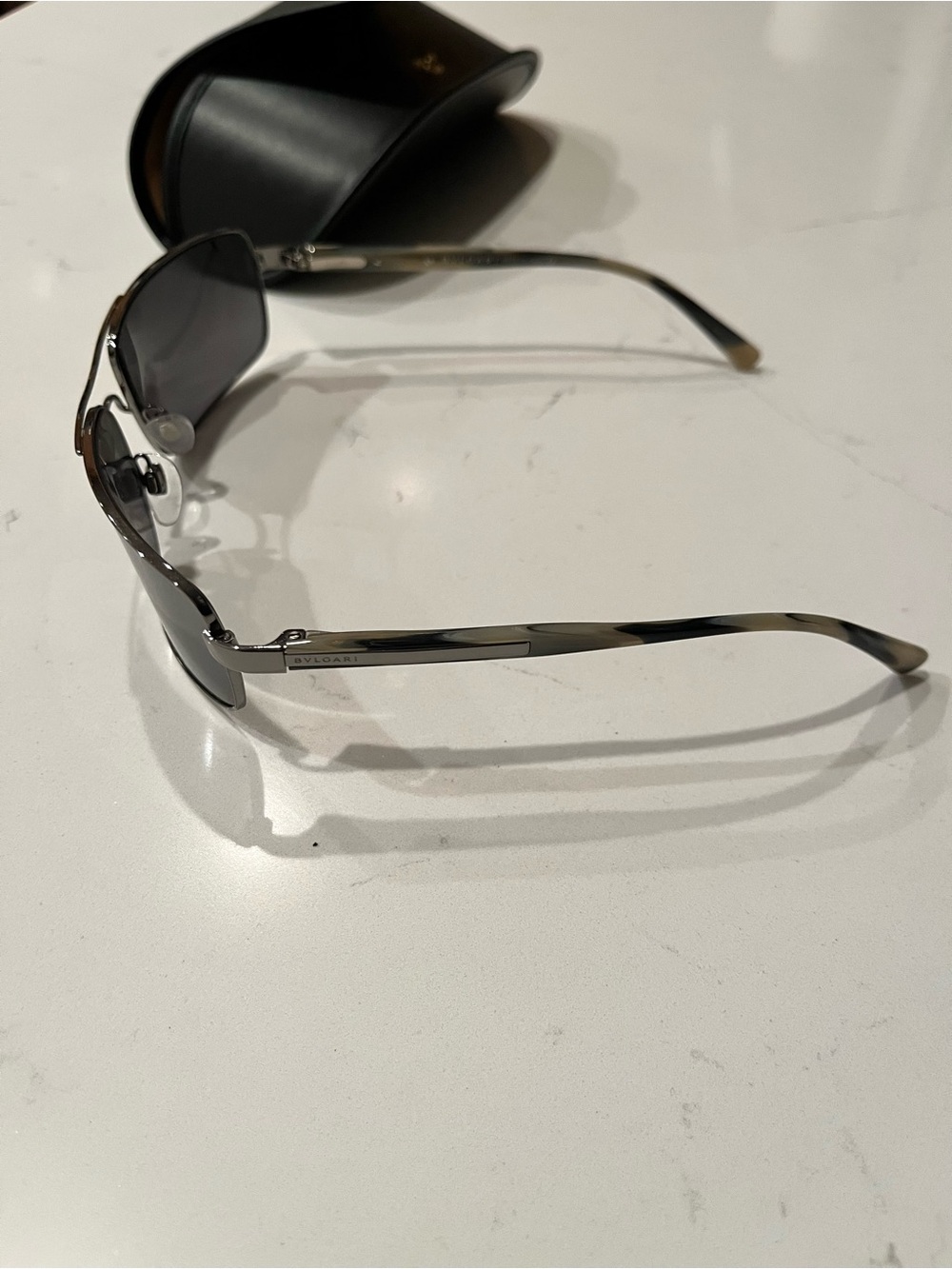 New BVLGARI Black Men’s sunglasses with Leather Eyewear Case with Snap Closure - Picture 3 of 5